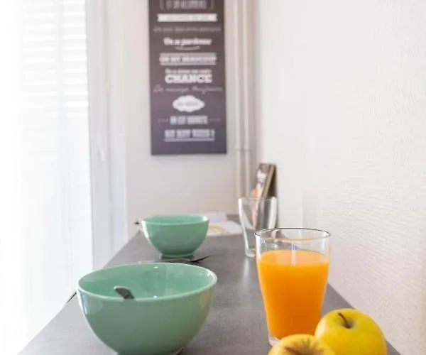 Cocon, Vue Rodez, Terrasse, Box, Musee Soulages * Ροντέζ